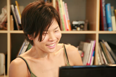 かなりカッコエエ体のヨーコ フジワラ