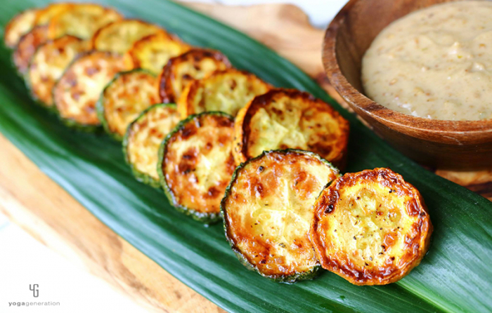 濃厚ゴマソースでオイル焼きズッキーニ