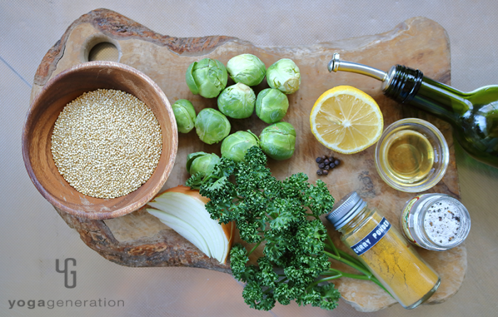 木製カットボードの上の材料