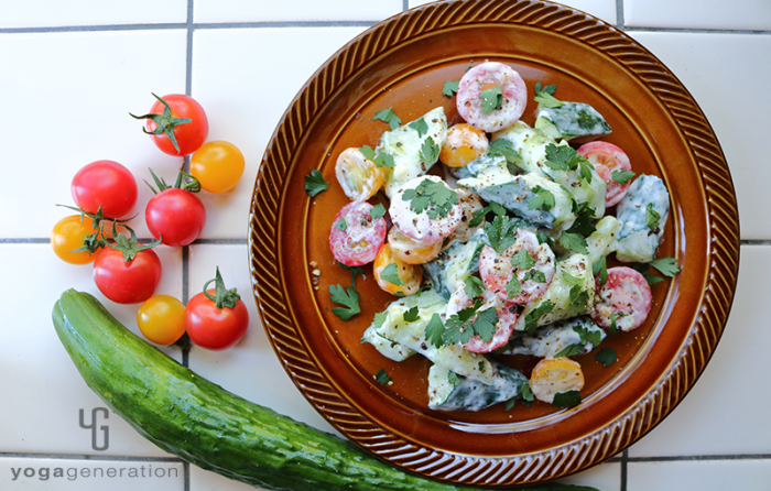 キュウリとトマトのクリーミィ柚子胡椒サラダ