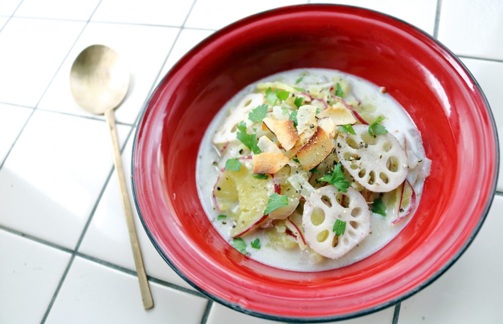 カルダモン香るレンコンとサツマイモのココナッツミルク・スープ