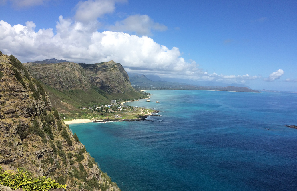 Mahokoのブログ ハワイ、マカプウトレイルから眺めた海