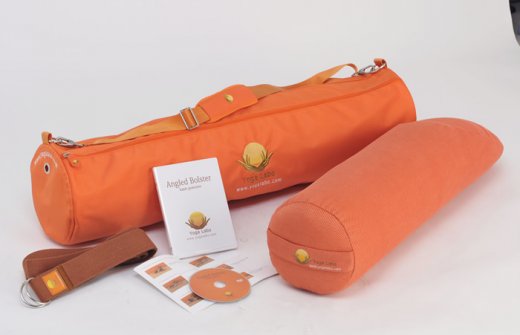 超カワイイ♪ ボルスター＆クリスタルアイピローを発見！！