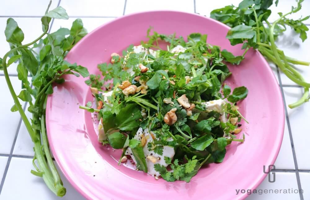 ガーリック・レモンドレッシングでクレソンとお豆腐のサラダ