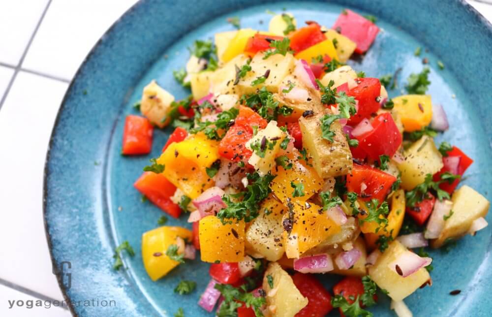 ビタミンカラーの揚げじゃがサラダ