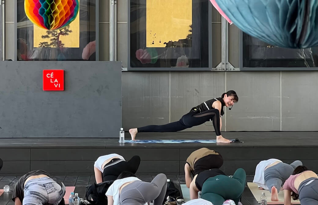 三和由香利さんによるヨガレッスン