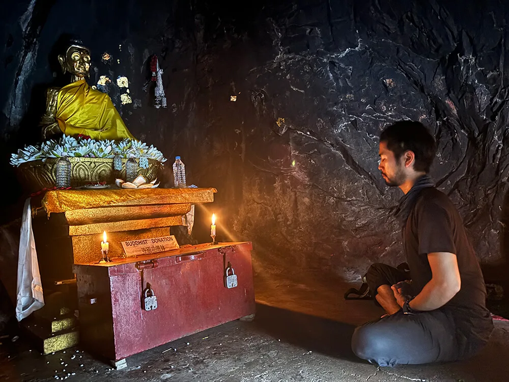 ヴッダが苦行をした洞窟内